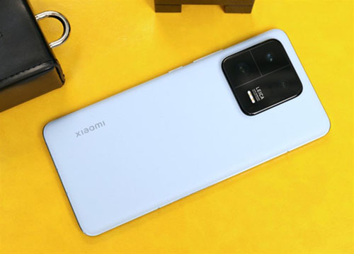 هاتف Xiaomi 15 Pro سيكون أخف وزنًا رغم احتواؤه على بطارية عملاقة