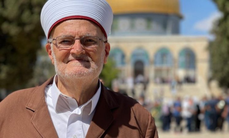 الشرطة الإسرائيلية تعتقل الشيخ عكرمة صبري خطيب الأقصى بعد خطبة تحدث فيها عن قائد حماس اسماعيل هنية