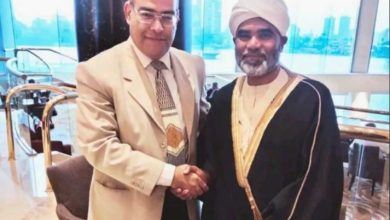 بعد وصوله مصر.. الأمين العام لهيئة الفتوى في المركز الثقافي الإسلامي بلندن يشيد بمؤتمر دور المرأة في بناء الوعي