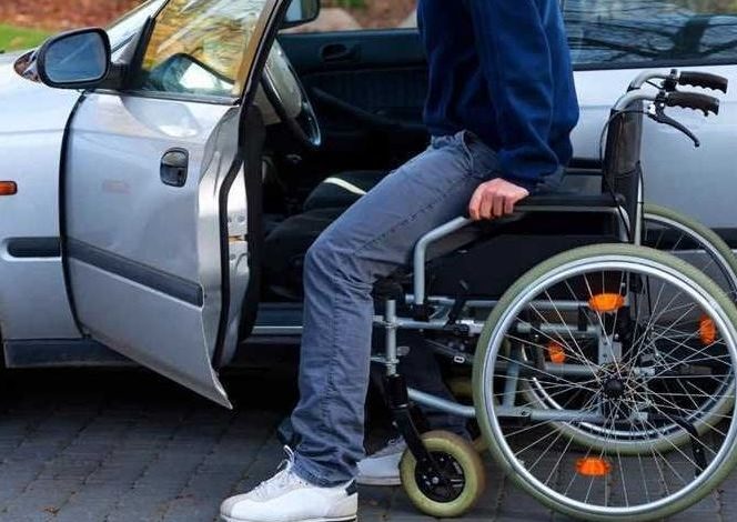 رسوم أم لا؟.. الحكومة تكشف مصير سيارات ذوي الهمم المباعة بعد الحظر.. وموقف العالقة بالموانئ