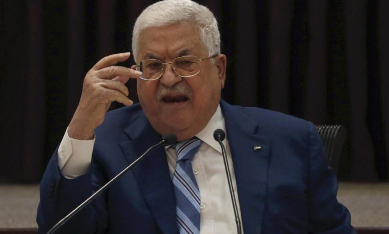 عباس يعلن عزمه التوجه مع جميع القيادة الفلسطينية إلى قطاع غزة من أجل وقف الحرب الإسرائيلية