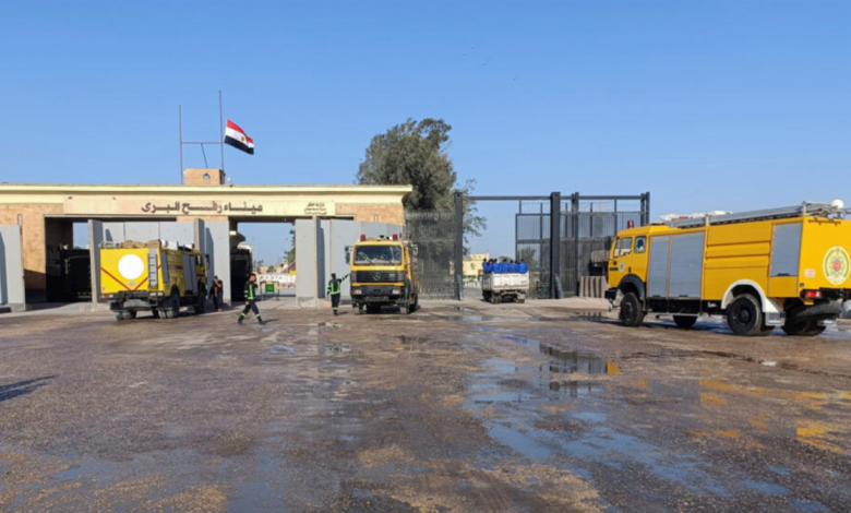 مطالبة الرئيس الجزائري بفتح الحدود بين مصر وغزة تثير «تفاعلاً سوشيالياً»