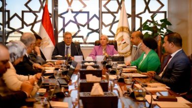 وزيرة البيئة: نعمل مع البترول على صياغة موقف وطني موحد للحد من التلوث بالمواد البلاستيكية