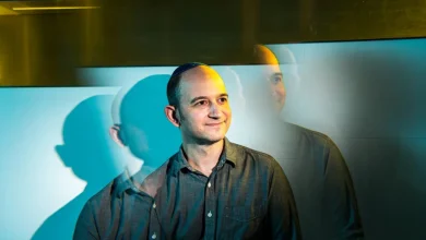 2.7 مليار لأجل موظف واحد | من هو نعوم شازير؟