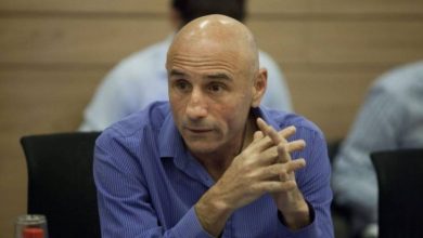 باحث إسرائيلي: المستوى السياسي والعسكري شركاء في قتل الأسرى