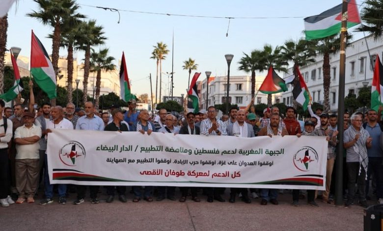 مغاربة يحتجون على مجزرة "خان يونس"