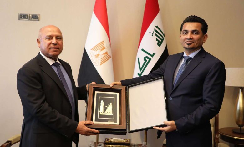 نائب رئيس الوزراء للتنمية الصناعية في جولة شاملة بالعراق.. وبحث التعاون بين الجانبين