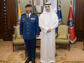 اليوسف يقلد اللواء طلال الرومي بمناسبة صدور مرسوم ترقيته إلى رتبة لواء
