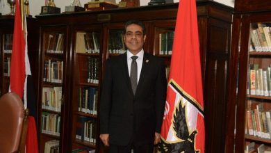 طارق قنديل مشرفا على إعداد تقرير الجمعية العمومية