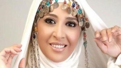 حنان ترك تترك رسالة أمام باب منزلها للمحتفلين بالهالوين