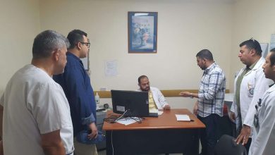 نائب مدير فرع هيئة الرعاية الصحية يتابع سير العمل بمستشفى شرم الشيخ الدولي