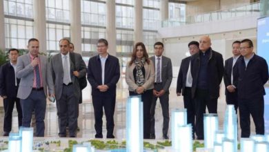 وزيرة التنمية المحلية ومحافظ الأقصر يزوران شركات صينية متخصصة في صناعة السيارات الكهربائية وتوليد الطاقة