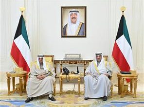 سمو ولي العهد يستقبل سمو رئيس مجلس الوزراء