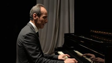 الموسيقار عمرو سليم: قبلت بالعمى لكني لم أوافق عليه.. وأُصلّح كل شيء بنفسي