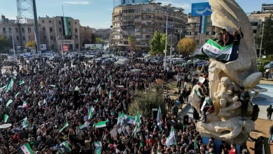 حشود ساحة الأمويين تبايع «سوريا الجديدة»