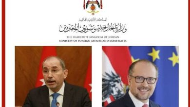 وزير الخارجية يتلقى اتصالا هاتفيا من نظيره النمساوي...