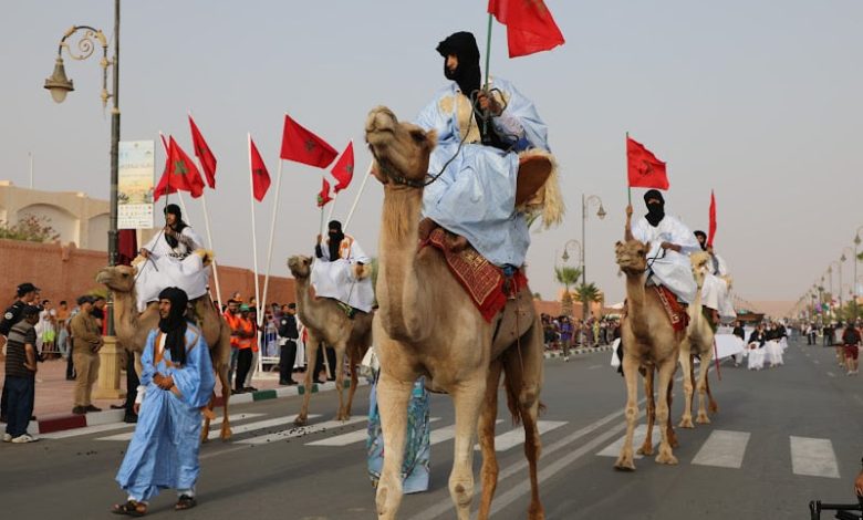 بيعة الصحراء للعرش .. ممارسة تاريخية تكرس الوحدة الترابية المغربية