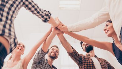 حكم وعبارات عن معنى الوفاء بين الأصدقاء