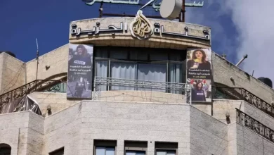فصائل فلسطينية تدين إغلاق السلطة للجزيرة: "خدمة للاحتلال ولا فائدة منه"