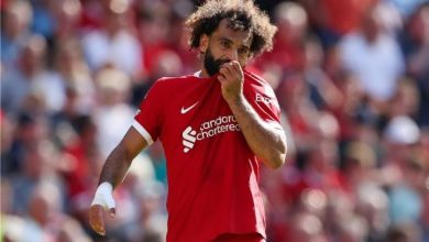 “لندن” تهدي محمد صلاح وفان دايك إلى الهلال
