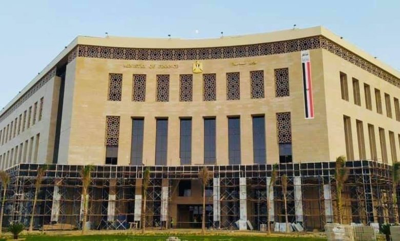 وزارة المالية توضح حقيقة القرض الجديد من بنك الإمارات دبي الوطني