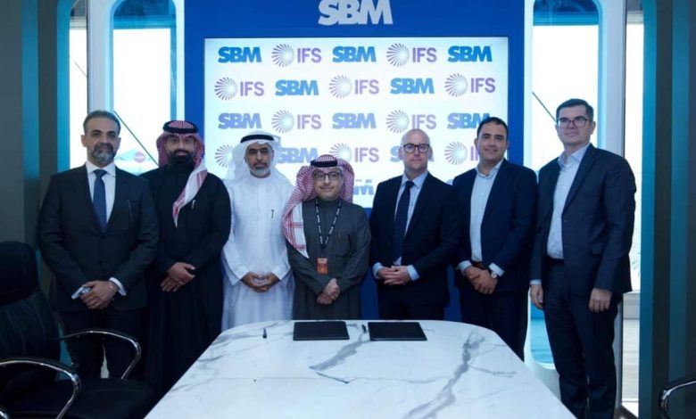 شراكة بين IFS و SBM لتعزيز التحول الرقمي وتمكين الشركات عبر حلول الذكاء الاصطناعي