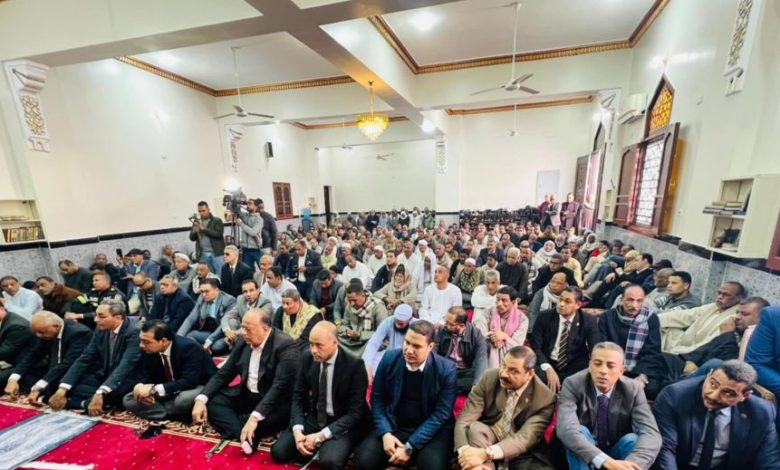 محافظ قنا يفتتح مسجد الدكتور محمود بكري بقرية المعنا