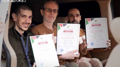 من وحدة الظل والأنفاق إلى التسليم.. القسام تبث مشاهد للإفراج عن 3 أسرى إسرائيليين