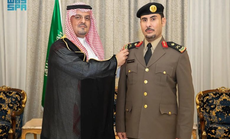 نائب أمير منطقة مكة المكرمة يقلد عددًا من القيادات الأمنية رتبهم الجديدة