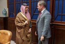 وزير الخارجية يبحث تعزيز العلاقات الاستراتيجية مع مستشار الأمن القومي الأمريكي