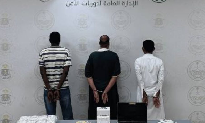 القبض على 3 وافدين لارتكابهم عمليات نصب واحتيال بالترويج لحملات حج وهمية - أخبار السعودية