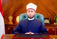 وزير الأوقاف يعزي المستشار عدلي منصور في وفاة شقيقه