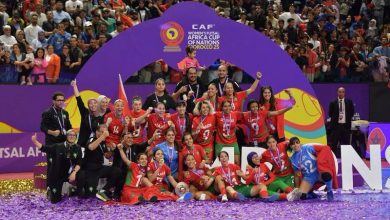 المنتخبات الوطنية تواصل التألق.. والدوري المغربي يغرد "خارج السرب"
