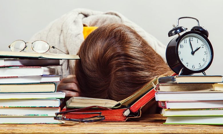أخصائية توضح طرق اكتشاف الاضطراب لدى الطلاب بفترة الاختبارات