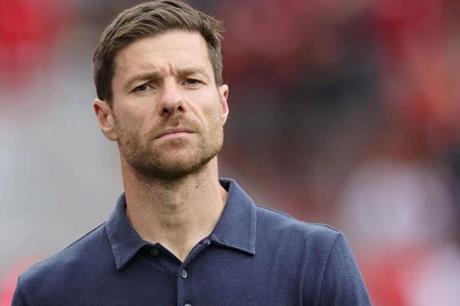 ألونسو يختبر نجوم ريال مدريد في المونديال