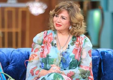 إلهام شاهين: عادل إمام صاحب فضل عليّ وعلّمنا أن الفن رسالة