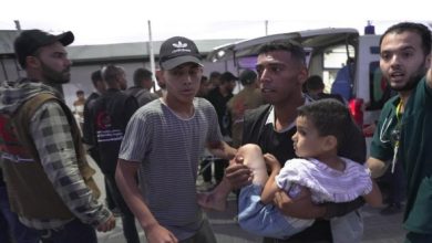استشهاد 50 فلسطينيًا في غارات إسرائيليه على غزه منذ منتصف الليل وطواقم الانقاذ تواصل عملها
