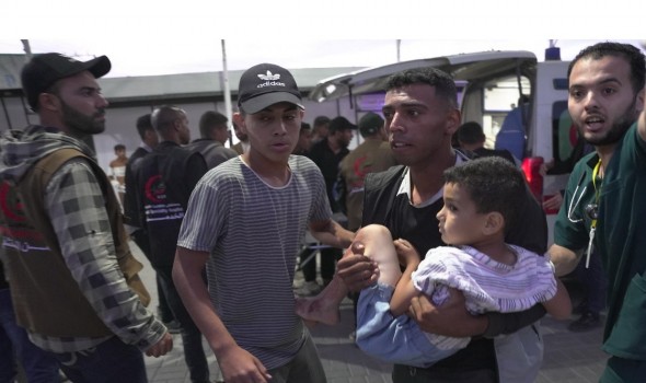 استشهاد 50 فلسطينيًا في غارات إسرائيليه على غزه منذ منتصف الليل وطواقم الانقاذ تواصل عملها