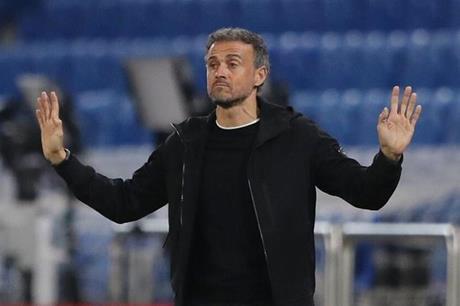 استقبال حار.. برشلونة تفتح ذراعيها لإنريكي قبل الكلاسيكو