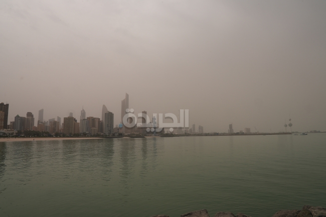 «الأرصاد»: رياح مثيرة للغبار.. غداً