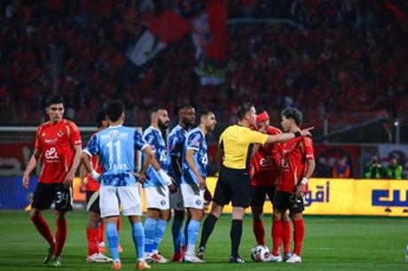 الأهلي أم بيراميدز؟.. سيناريوهات حسم لقب الدوري المصري في الجولتين الأخيرتين