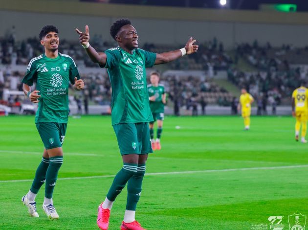الأهلي يتفوق على التعاون بثنائية في دوري روشن