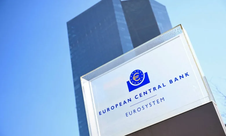 البنك المركزي الأوروبي قد يضطر إلى خفض أسعار الفائدة لأقل من 2 في المائة