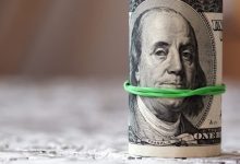 الدولار يتهاوى.. أسرار الهبوط المفاجئ في سعر الصرف