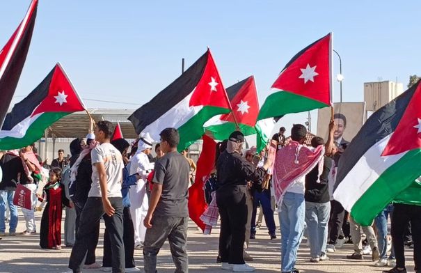 الزرقاء تتزين فرحًا بعيد الاستقلال الـ79...