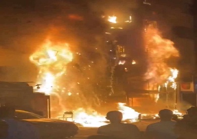السيطرة على حريق هائل بمطعم في ميدان سفير دون خسائر بشرية