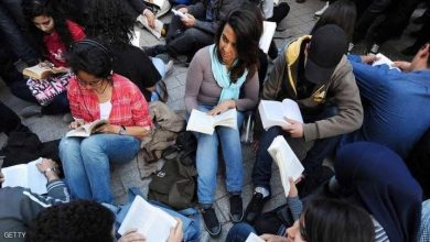 العذرية ما زالت مقياسا مهمّا في المجتمع التونسي وشغل المرأة غيّر الأعراف القديمة