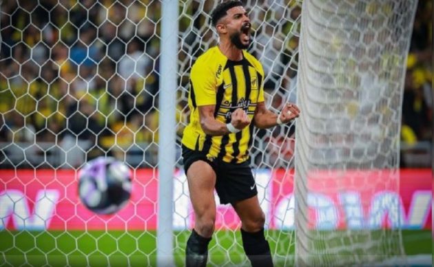 النصر يحسم مصير عبد الإله العمري