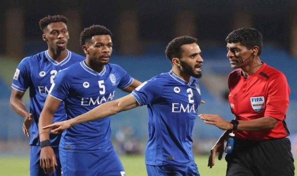 الهلال ينجو من خسارة جديدة في الدوري السعودي