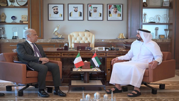 بالفيديو.. سيف بن زايد يلتقي وزير الداخلية الإيطالي
